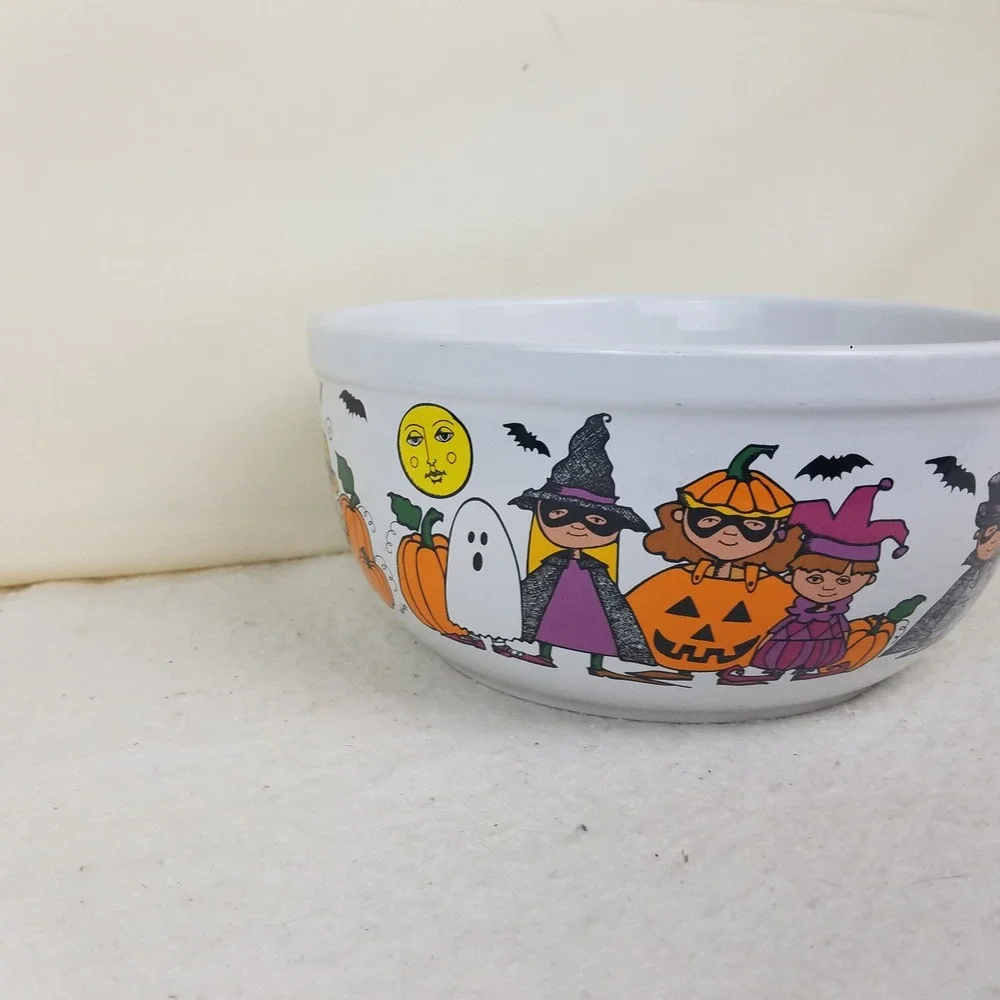 Vintage Halloween Bowl‎ Ceramic Kids in Costume Party Decor Collectible